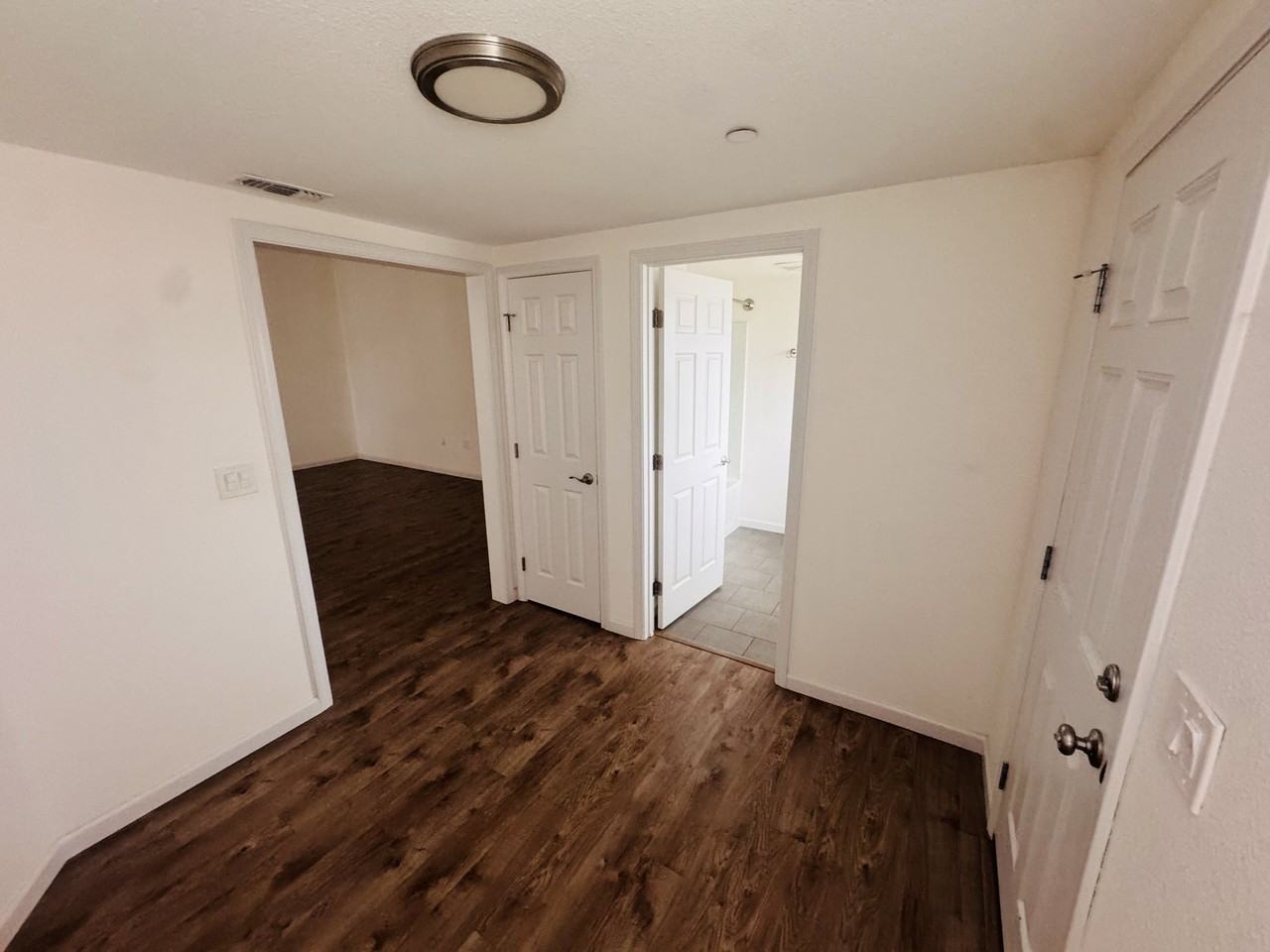 2071 15th Ave - Photo 3 of 9