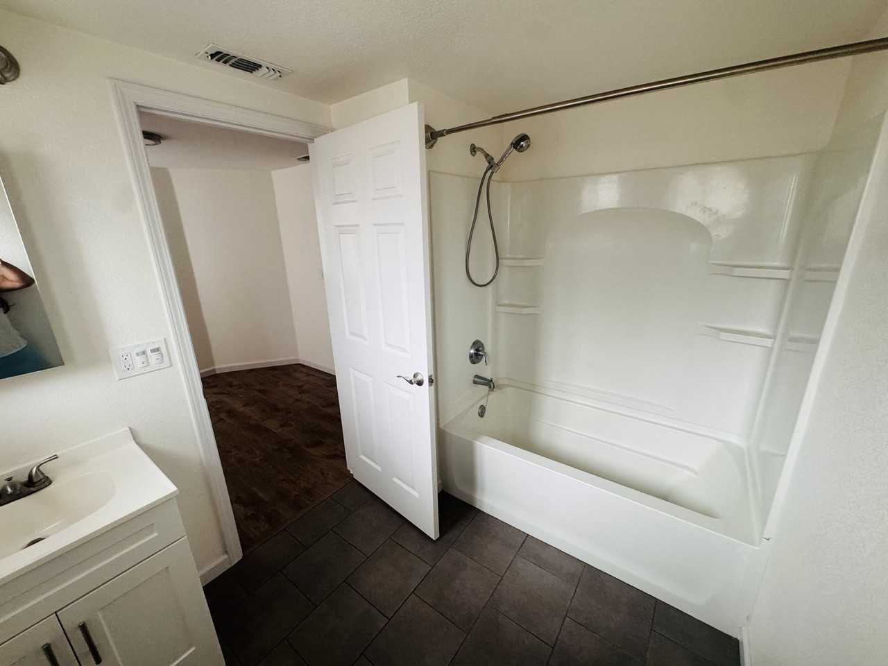 2071 15th Ave - Photo 4 of 9