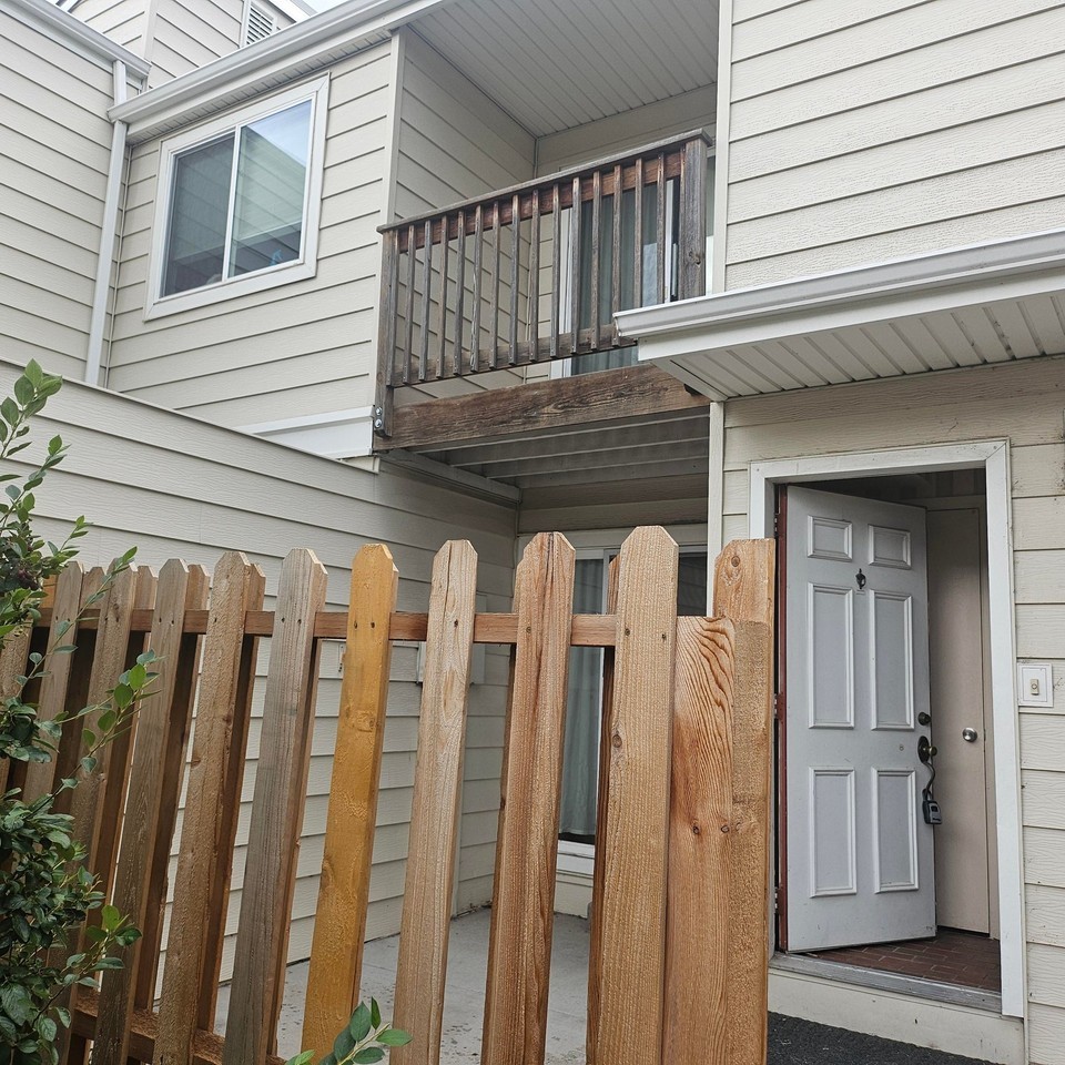 6770 E Mississippi Ave #C - Photo 6 of 11