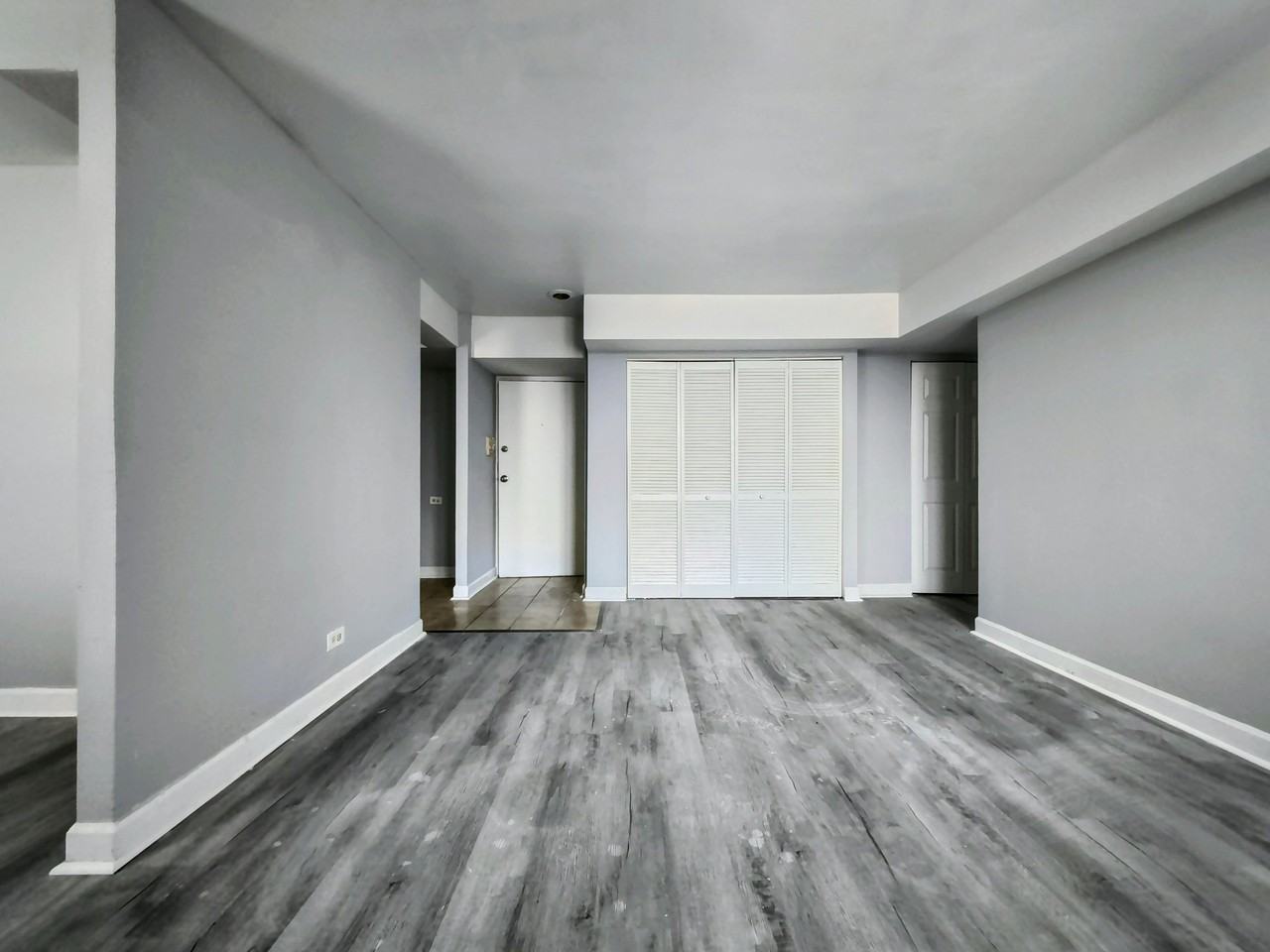 1840 S Karlov Ave #3 - Photo 2 of 15
