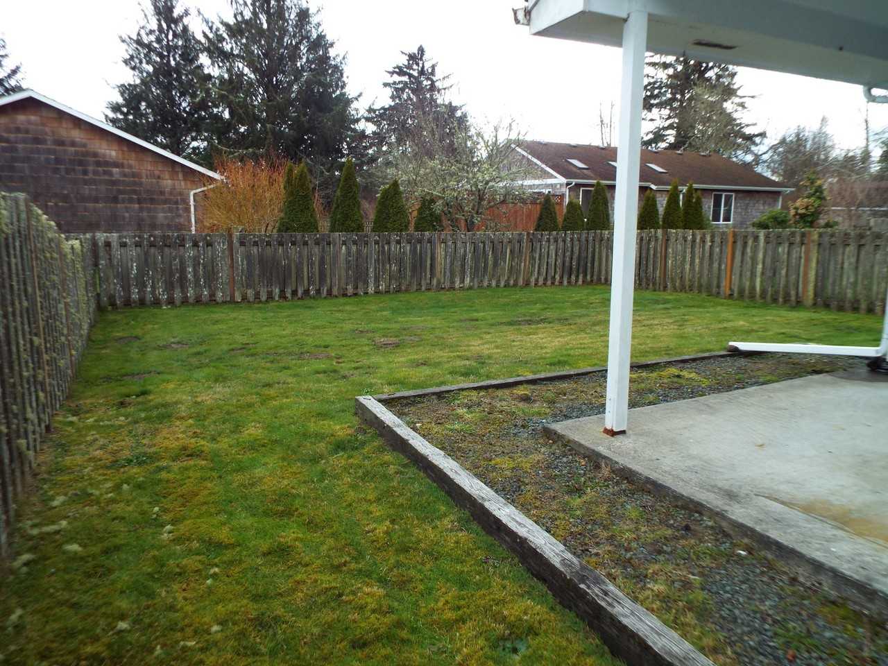 734 Nw Date Ave - Photo 3 of 31