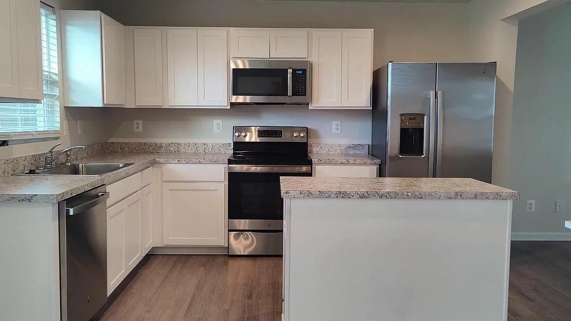 1047 Wickersham Way - Photo 2 of 15
