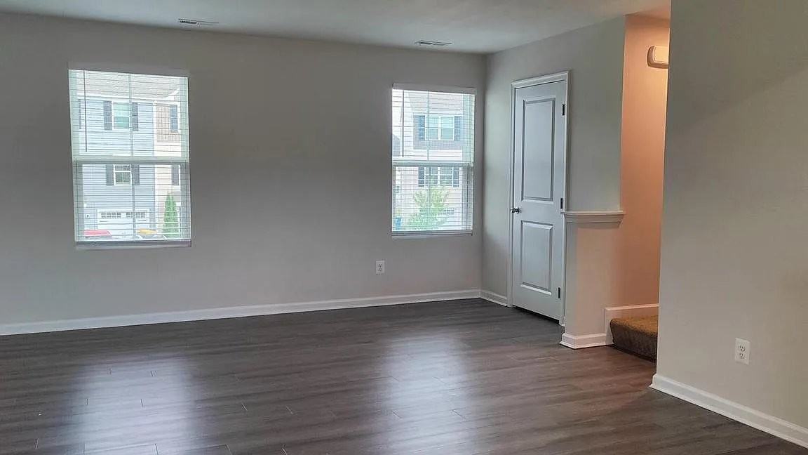 1047 Wickersham Way - Photo 6 of 15