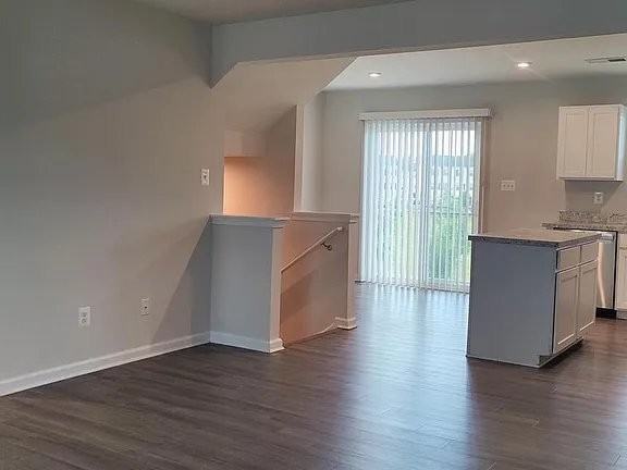 1047 Wickersham Way - Photo 7 of 15