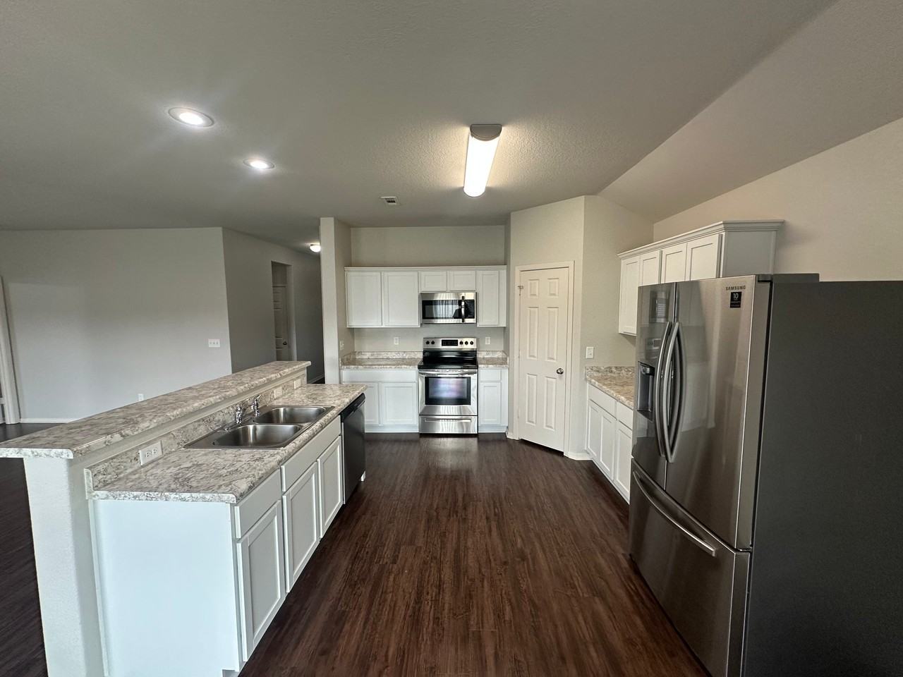 20 Summer Breeze Rd - Photo 3 of 20