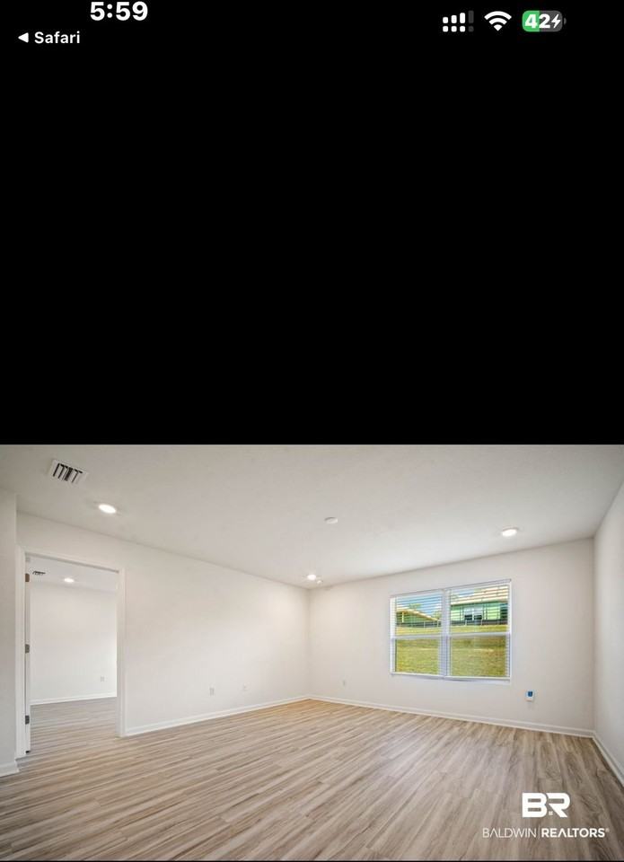 31922 Lyon Rd - Photo 2 of 3