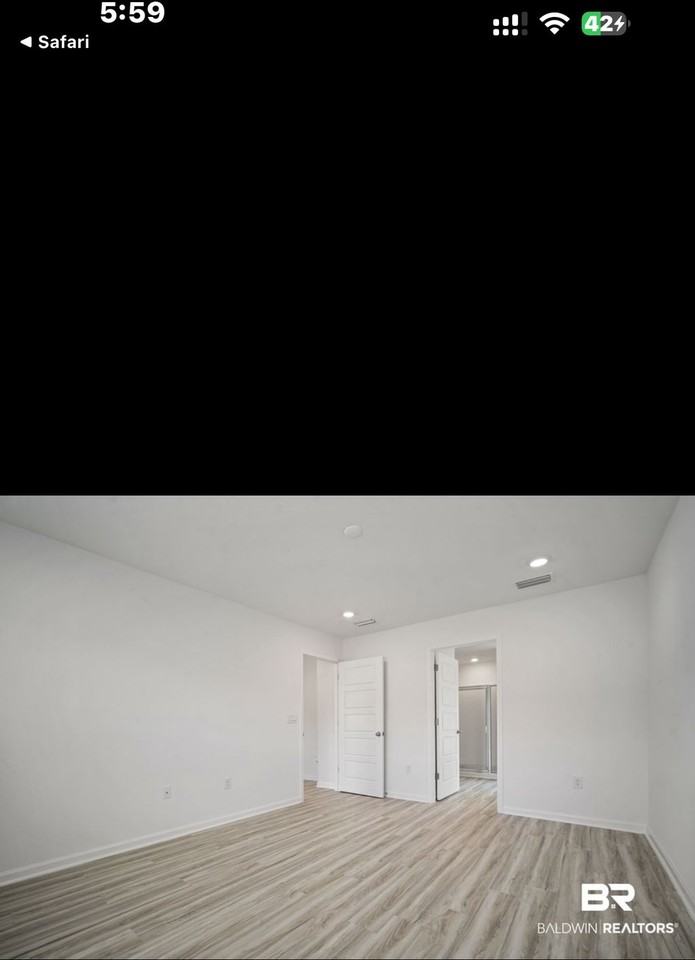 31922 Lyon Rd - Photo 3 of 3
