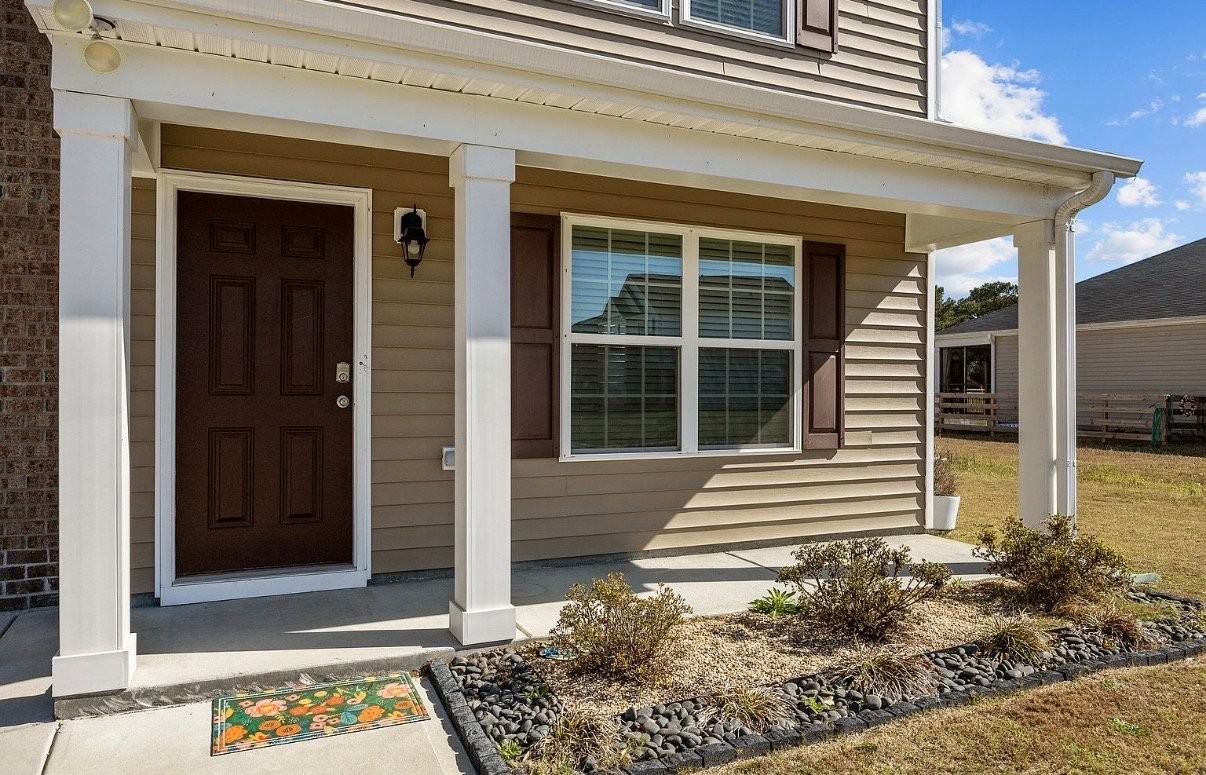 1917 Rolling Meadows Dr - Photo 2 of 19