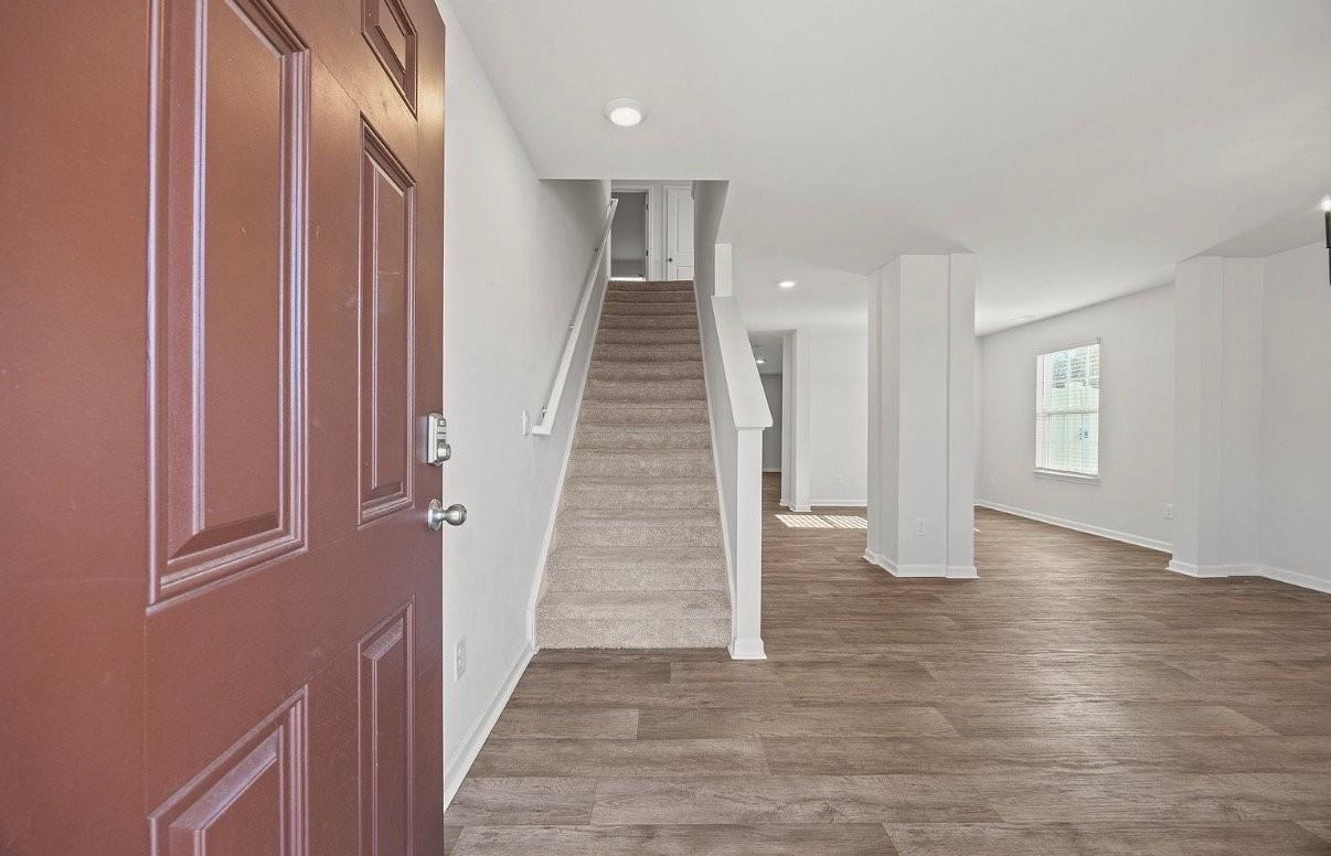 1917 Rolling Meadows Dr - Photo 3 of 19