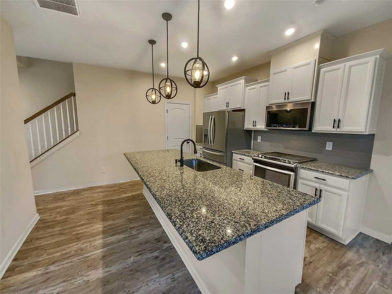 11052 Chalkbark Lane - Photo 3 of 21