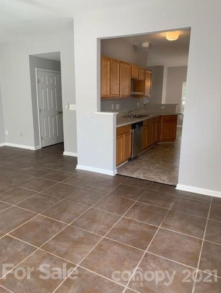 1234 Rocket Ln - Photo 4 of 15