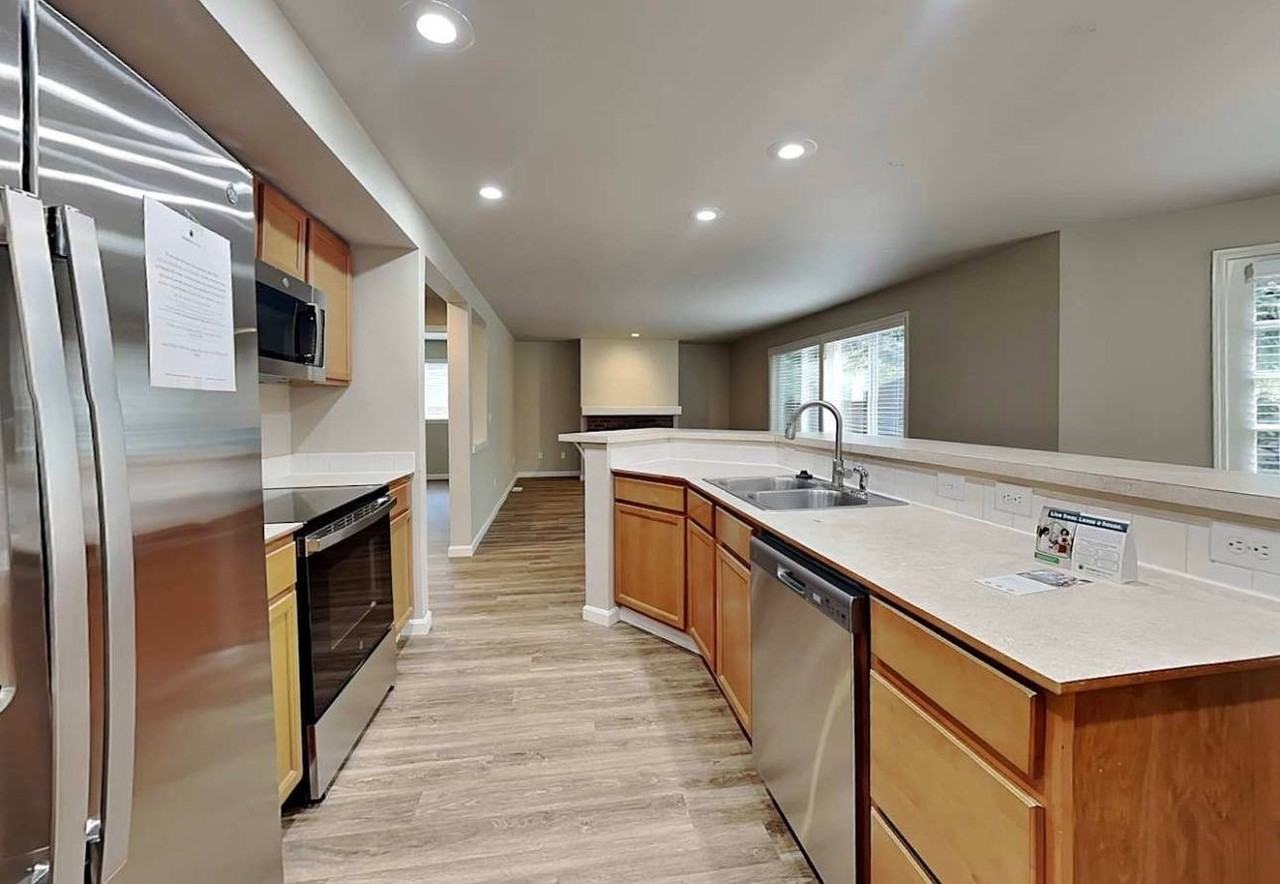 9217 Menard Ave - Photo 3 of 9