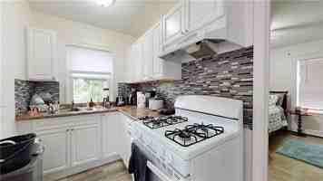 featured image of 163 Sabin St #3