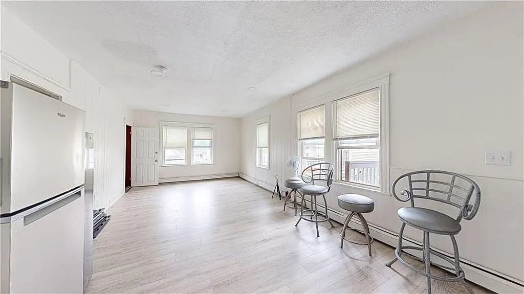 163 Sabin St #3 - Photo 4 of 9
