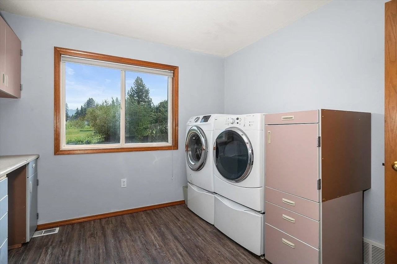 3415 S Morrill Dr - Photo 3 of 20