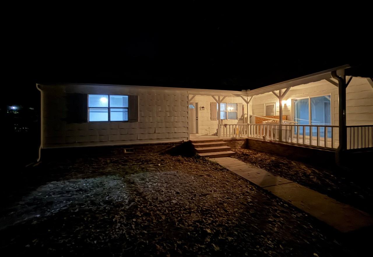 20957 Lee Ln - Photo 2 of 13