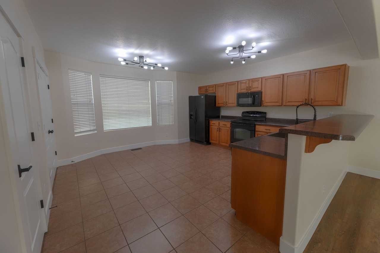 165 W Lady Bank Way - Photo 2 of 20