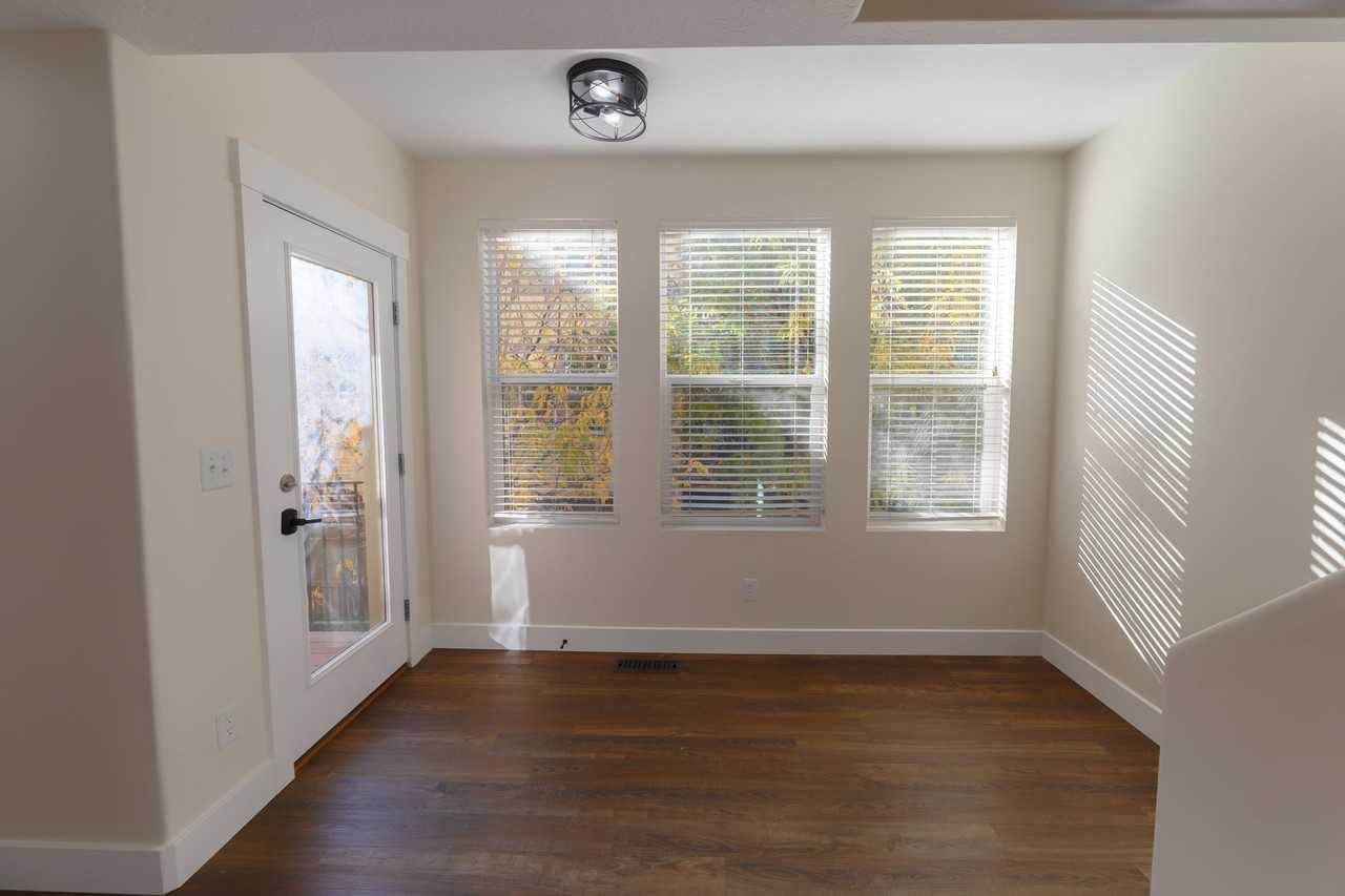 165 W Lady Bank Way - Photo 4 of 20