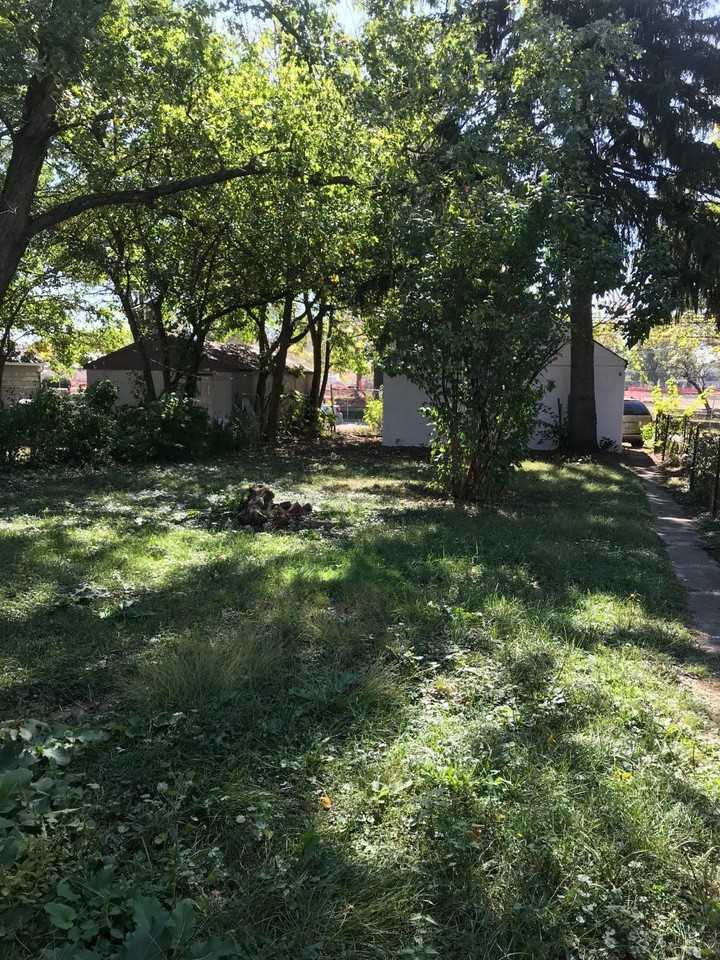 1255 Genessee Ave - Photo 3 of 16