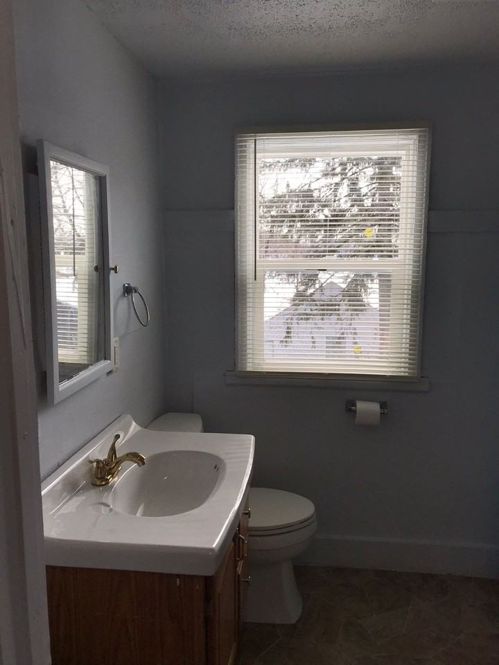 1255 Genessee Ave - Photo 7 of 16