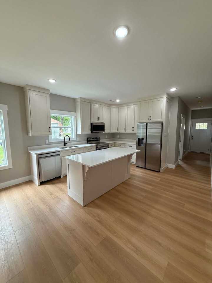 312 1st Ave - Photo 3 of 14