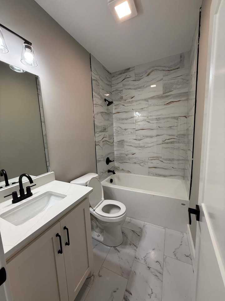 318 1st Ave - Photo 4 of 14