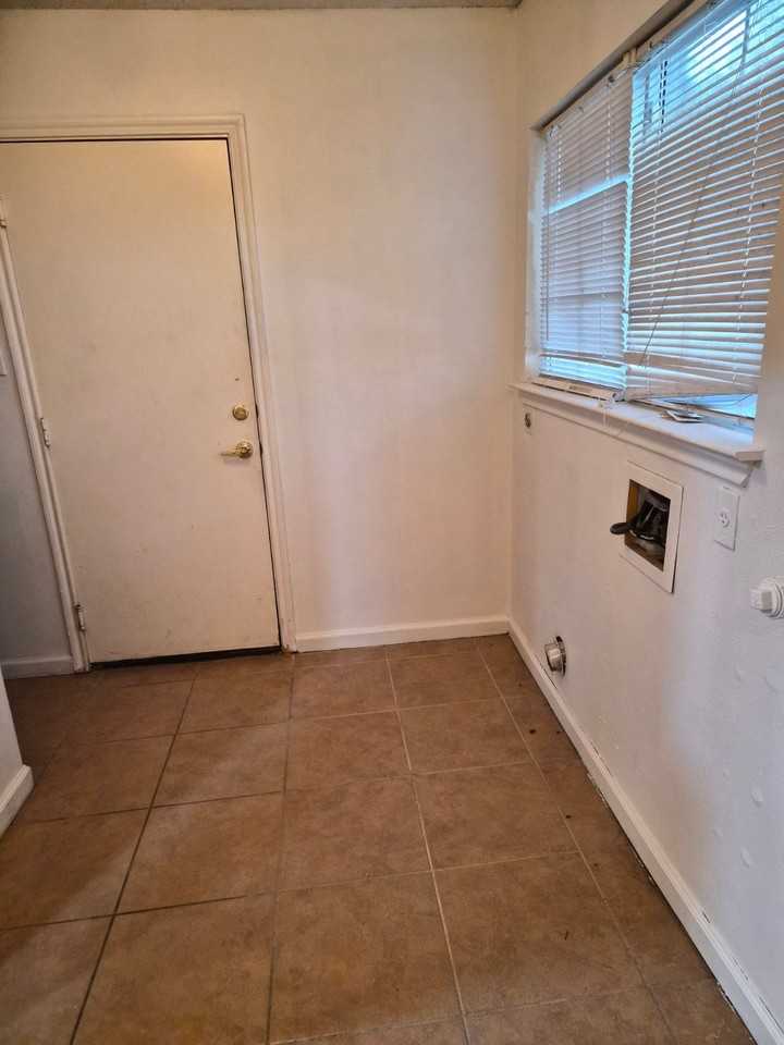 6007 Secret Shrs - Photo 7 of 20
