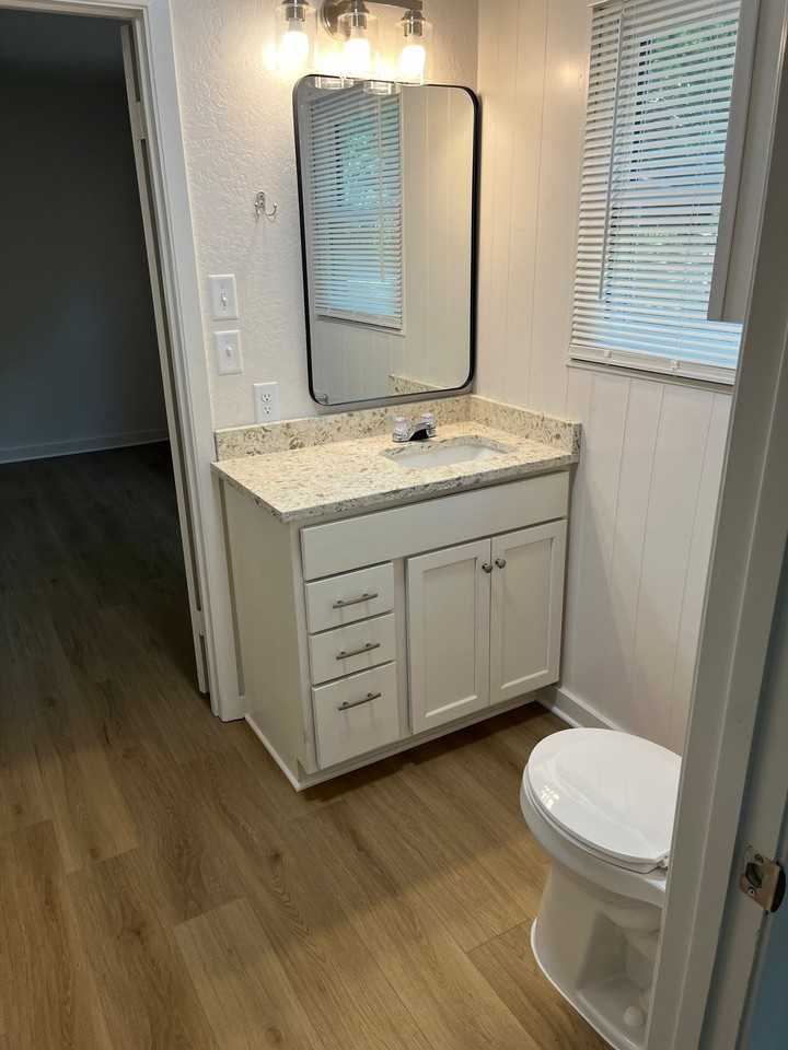 404 Capital St - Photo 6 of 12