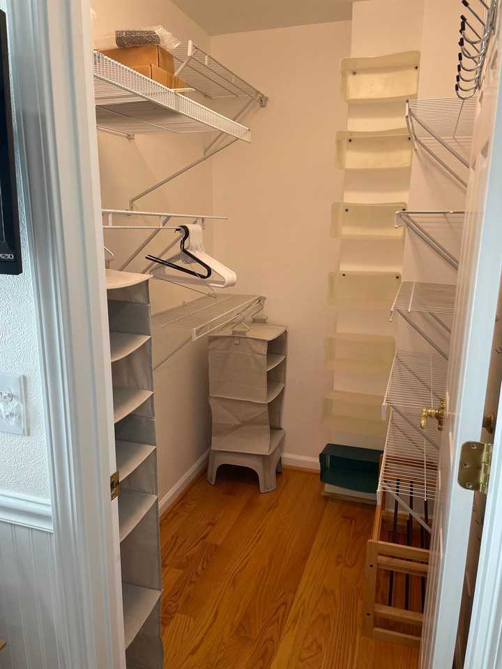 241 Wedgewood Cir #2 - Photo 5 of 8