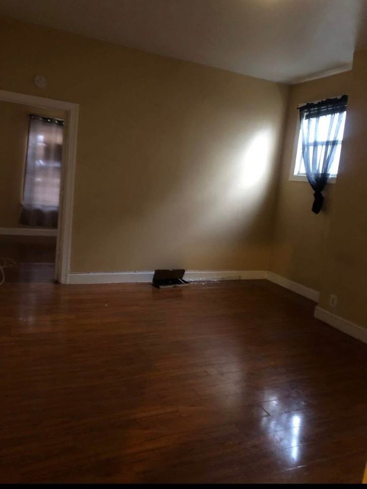 253 Hamilton Ave #2ndFL - Photo 3 of 7