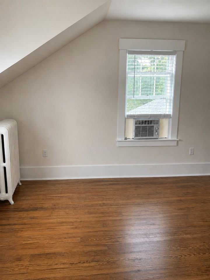 1 Kensington Rd #B - Photo 7 of 11