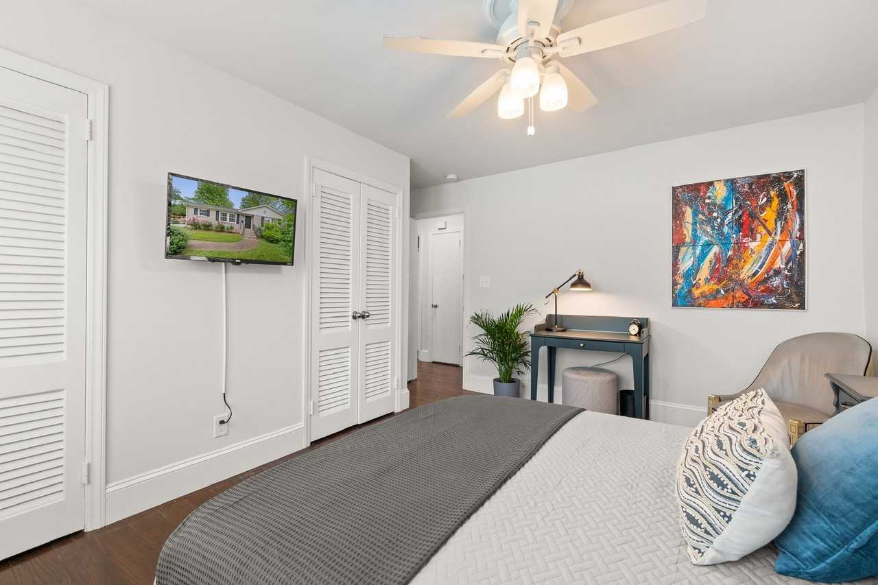 1825 Windham Pl - Photo 6 of 20