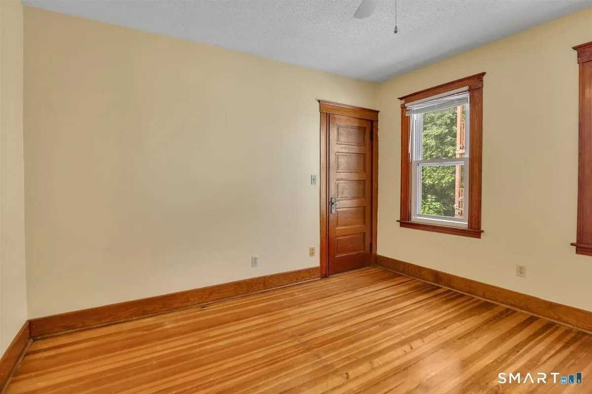 31 Brooklawn St #2 - Photo 5 of 5