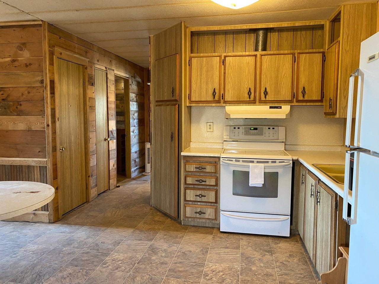 3801 Road E Ne - Photo 3 of 11