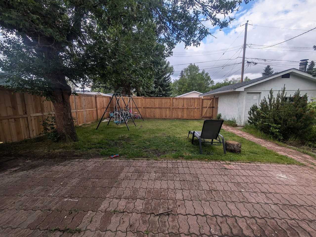 3327 45 St Sw - Photo 5 of 25