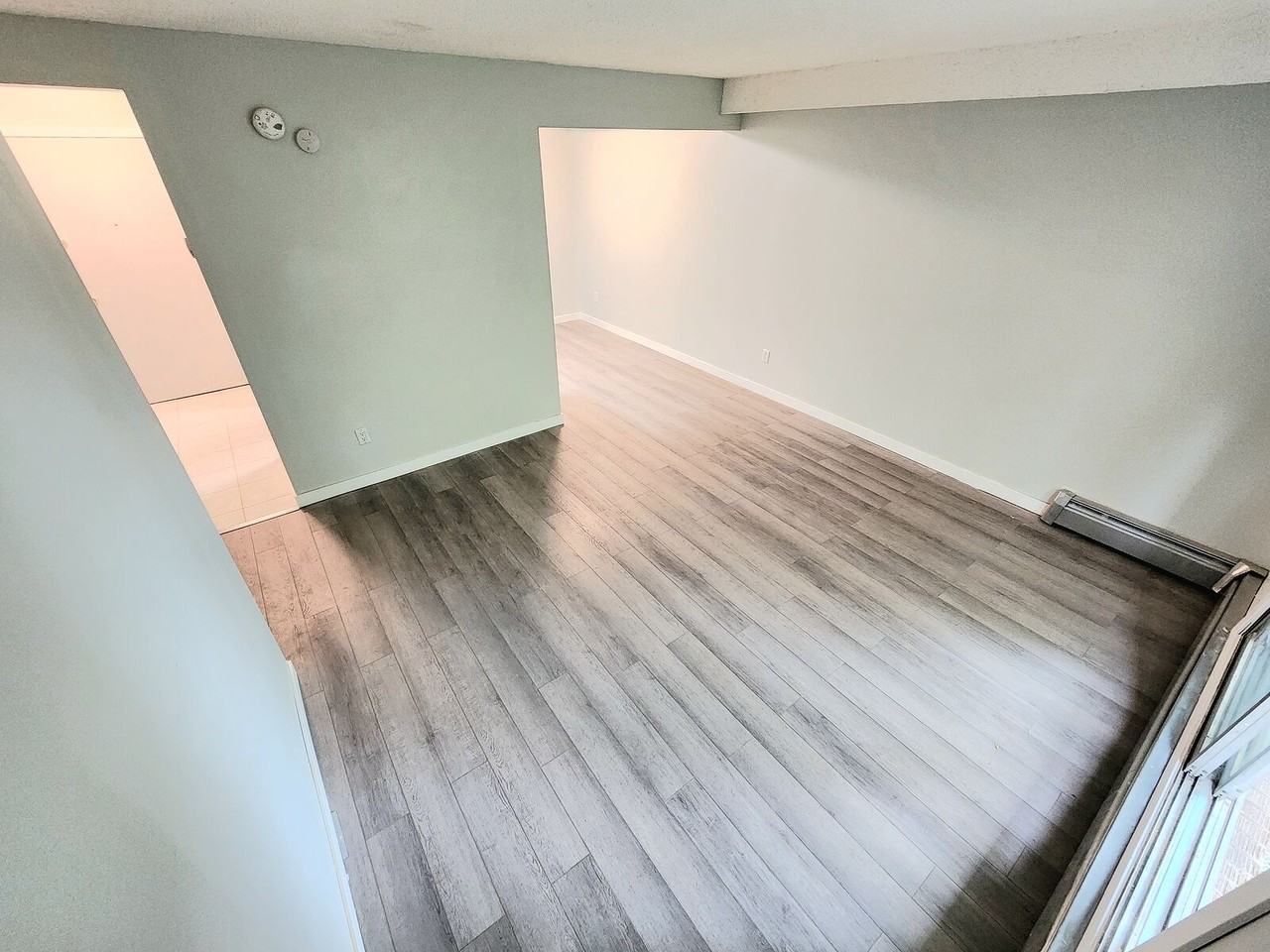 4328 4 St Nw - Photo 6 of 10