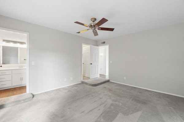 1717 E Hale St #NA - Photo 6 of 18