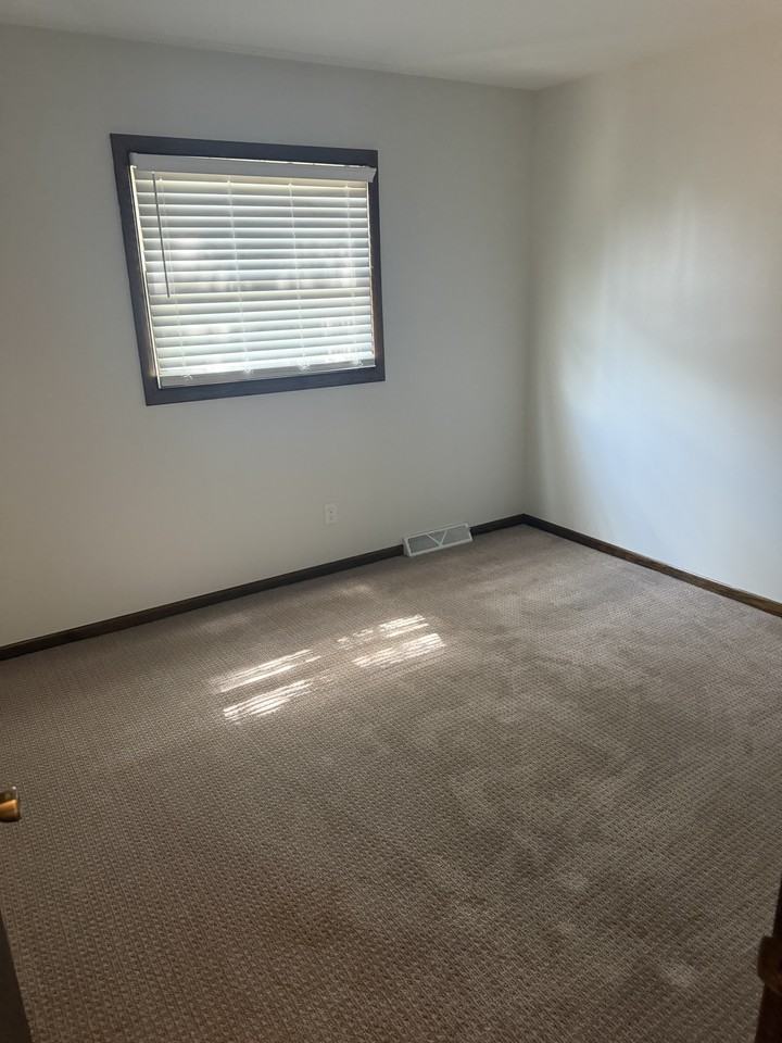 21645 Sierra Dr #1 - Photo 5 of 9
