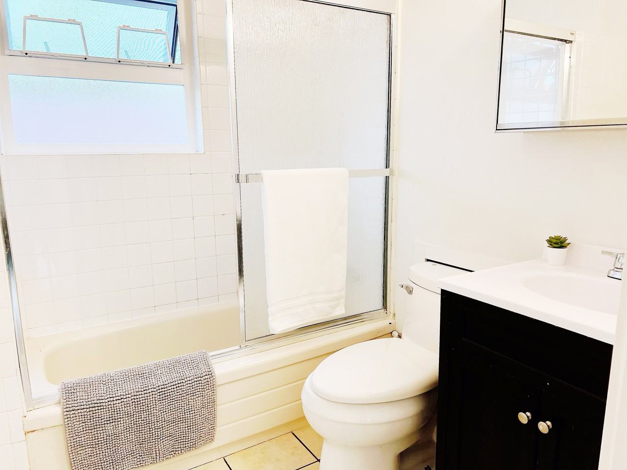 6311 Berwick Court - Photo 7 of 12