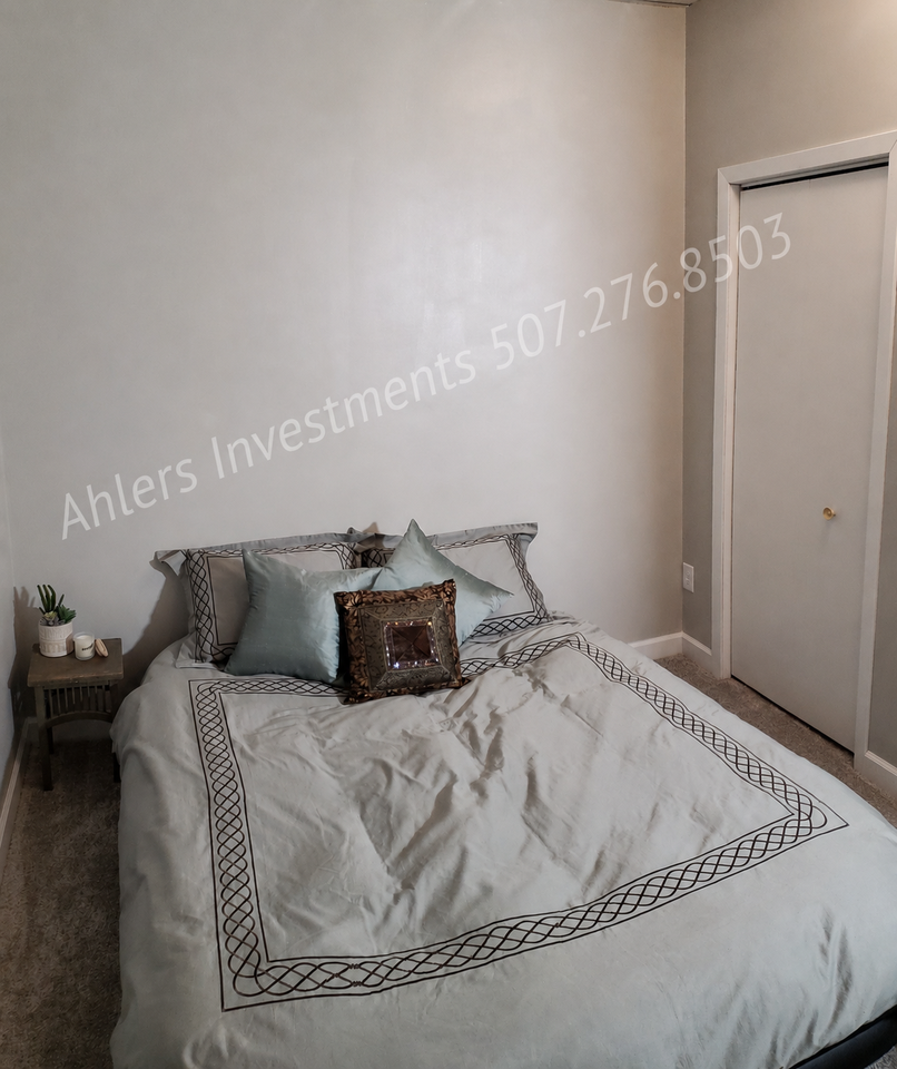 26 N Broadway St #4 - Photo 4 of 11