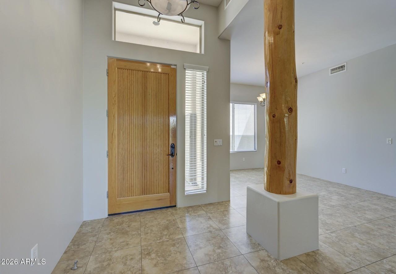 11290 E Whitethorn Dr - Photo 3 of 50