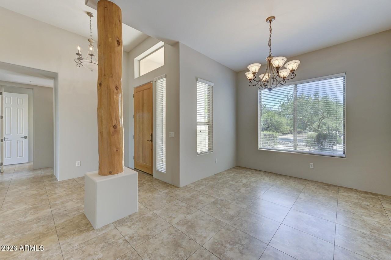 11290 E Whitethorn Dr - Photo 4 of 50