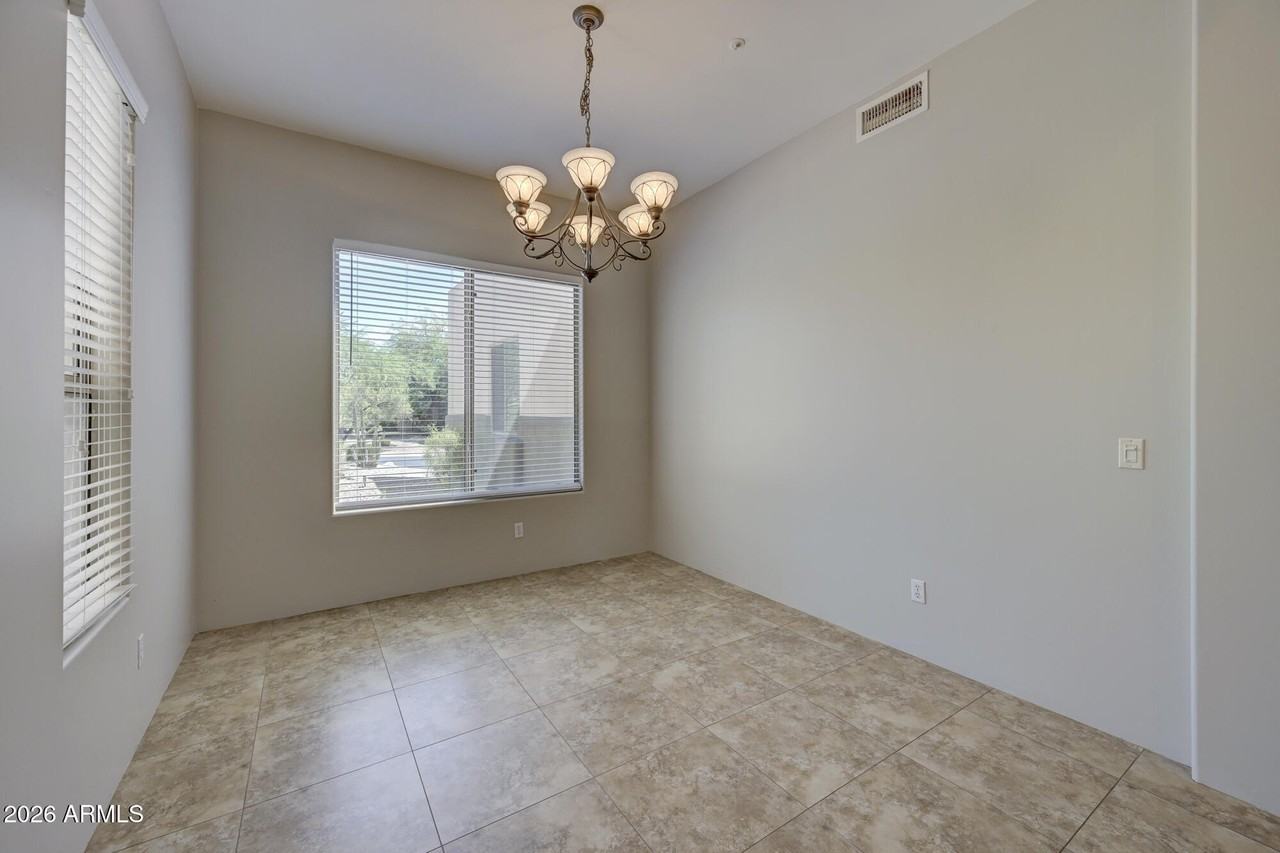 11290 E Whitethorn Dr - Photo 7 of 50