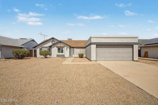 908 W Ross Ave - Photo 1 of 1