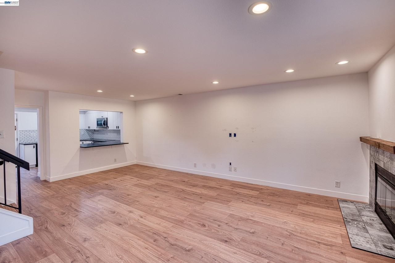 535 Churchill Downs Ct - Photo 3 of 27