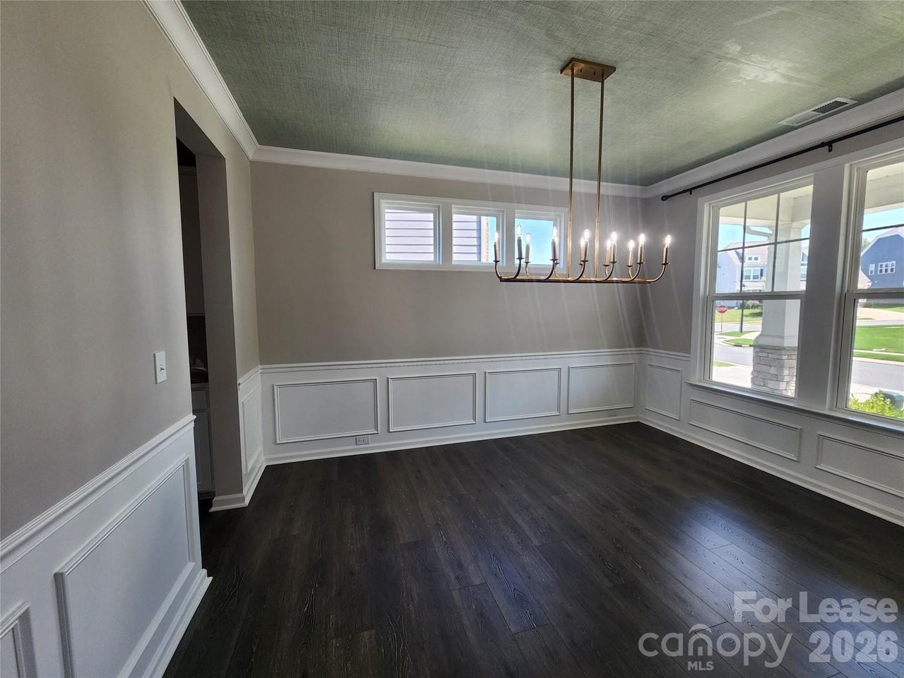 194 Winterberry St - Photo 3 of 37