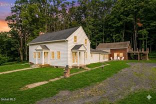 820 Valley Falls Rd #1 - Photo 1 of 1