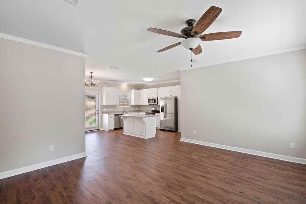 98 Beauville Dr - Photo 2 of 15