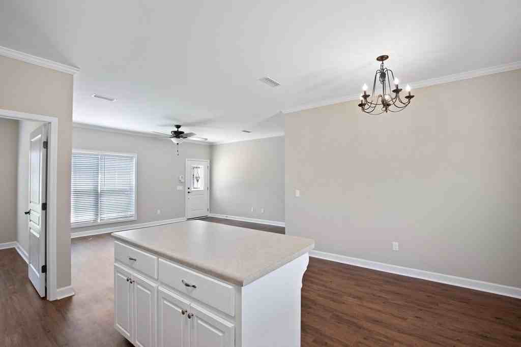 98 Beauville Dr - Photo 6 of 15