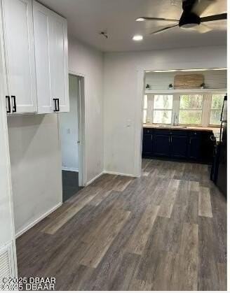 731 Washington St - Photo 3 of 7